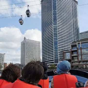 みなとみらいの横浜エアキャビンも見えます